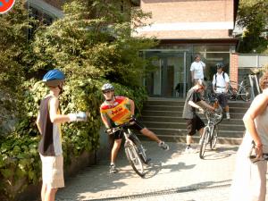 TRAVELER DIGITAL CAMERA