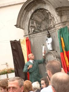 TRAVELER DIGITAL CAMERA