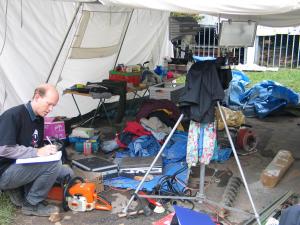 2004 10 09-16 03 02-032